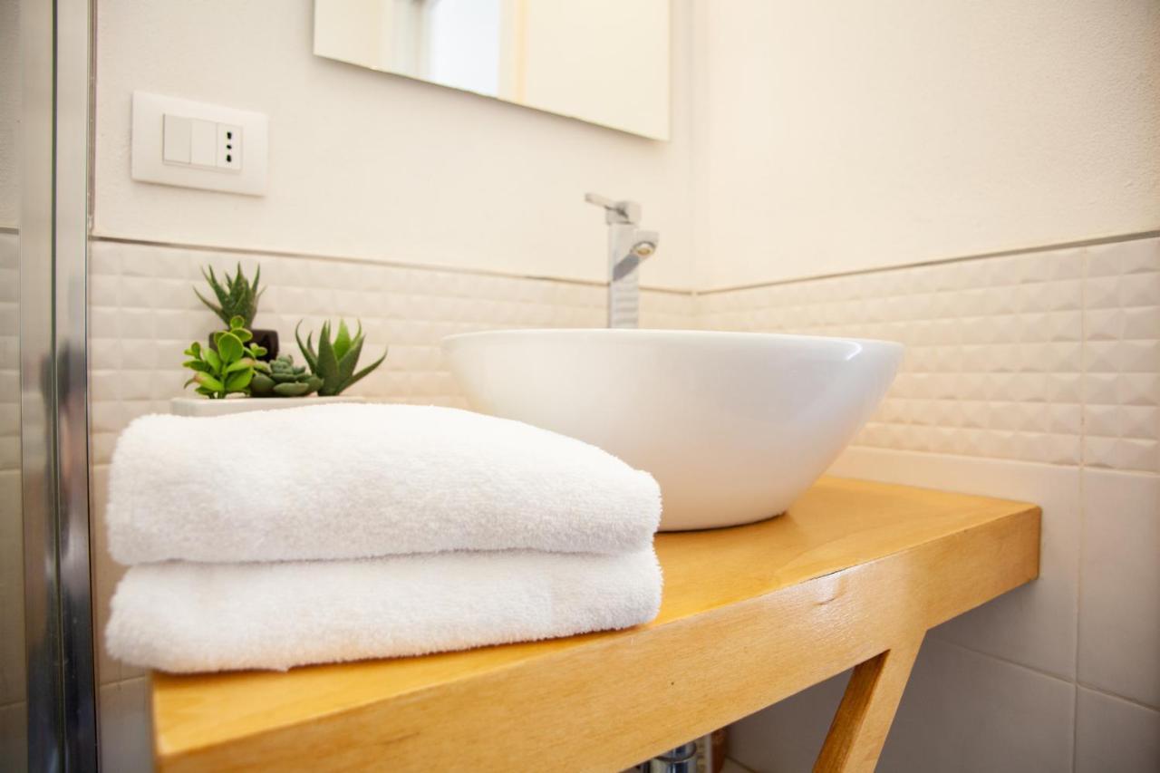 Cristoforo Porta Ticinese Aparthotel 4Pax Wifi Milan Bagian luar foto
