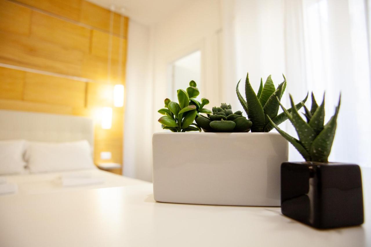 Cristoforo Porta Ticinese Aparthotel 4Pax Wifi Milan Bagian luar foto